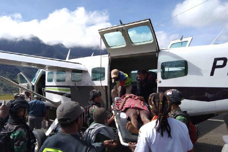 Korban penembakan di Kampung Mamba dievakuasi ke Timika Korban penembakan di Kampung Mamba dievakuasi ke Timika