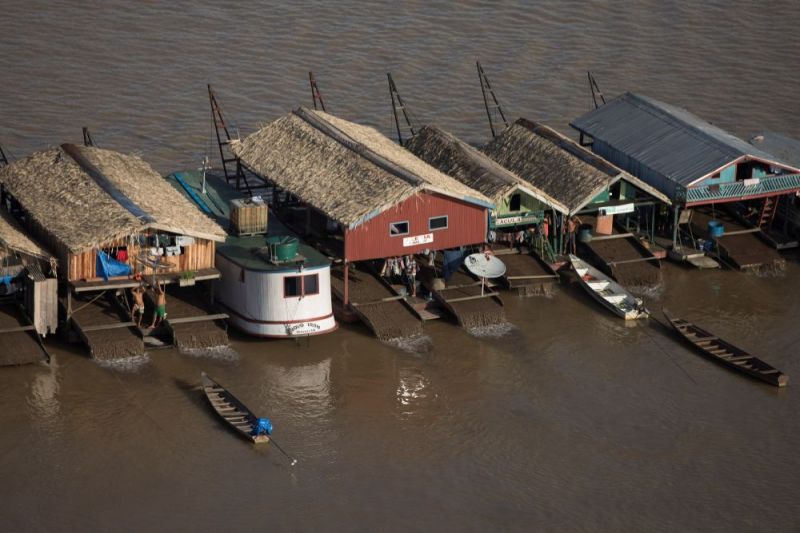 Demam emas di Brazil, ratusan rakit keruk anak sungai Amazon