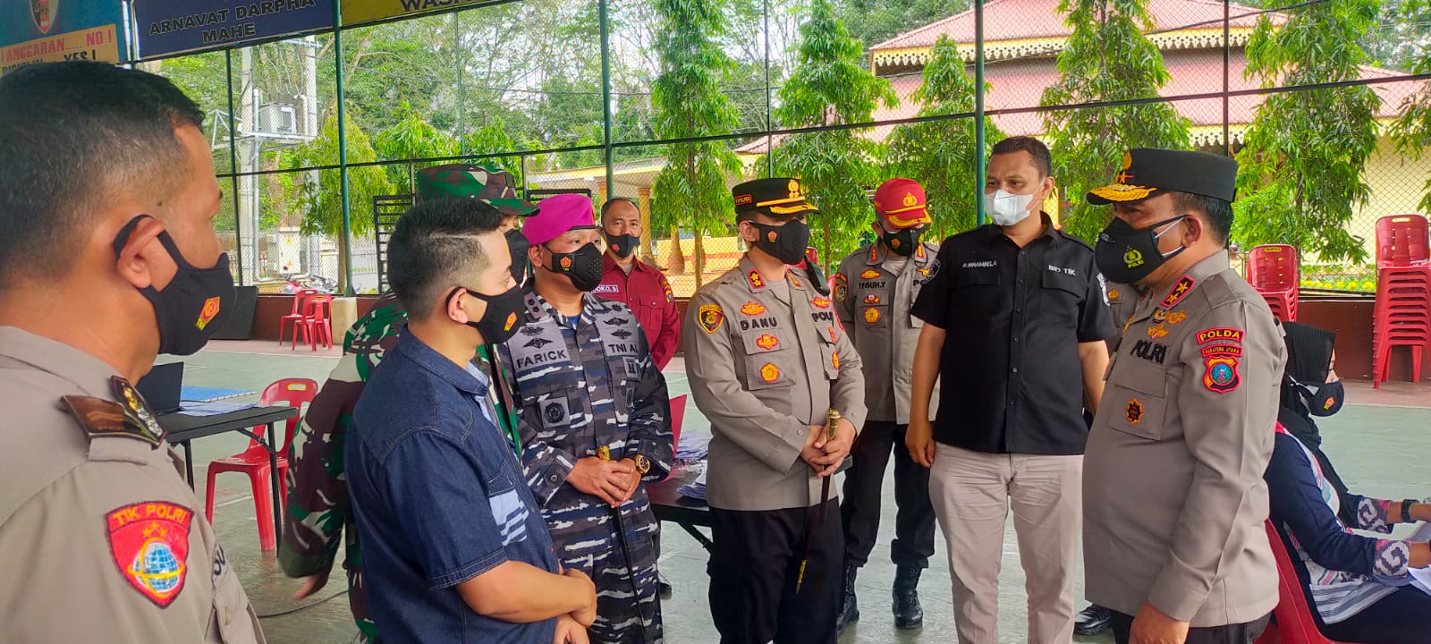 Capaian vaksin rendah, Kapoldasu dan Kasdam I/BB pantau vaksinasi di Langkat. Capaian vaksin rendah, Kapoldasu dan Kasdam I/BB pantau vaksinasi di Langkat.
