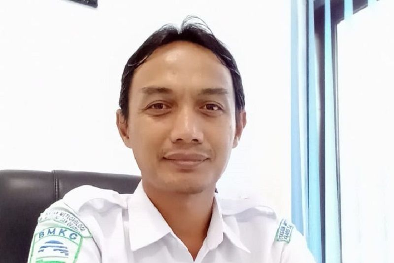 BMKG Manggarai catat 579.150 sambaran petir selama Oktober 2021 BMKG Manggarai catat 579.150 sambaran petir selama Oktober 2021