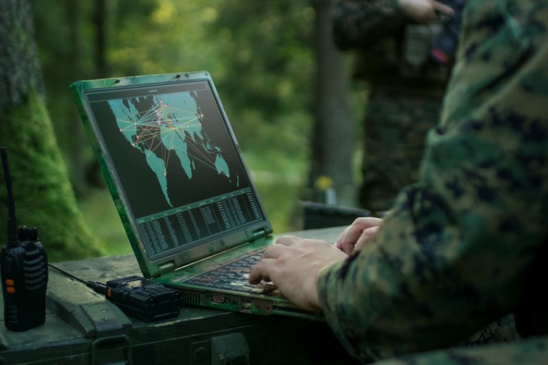 Pertahanan siber dan interoperabilitas TNI Pertahanan siber dan interoperabilitas TNI