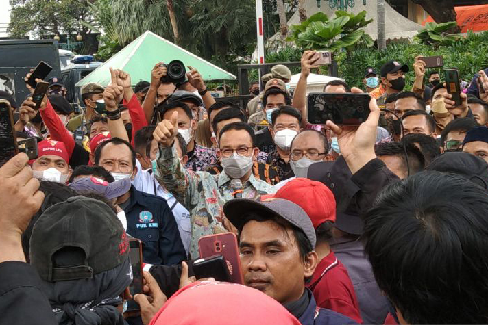 Anies janji kurangi biaya hidup buruh