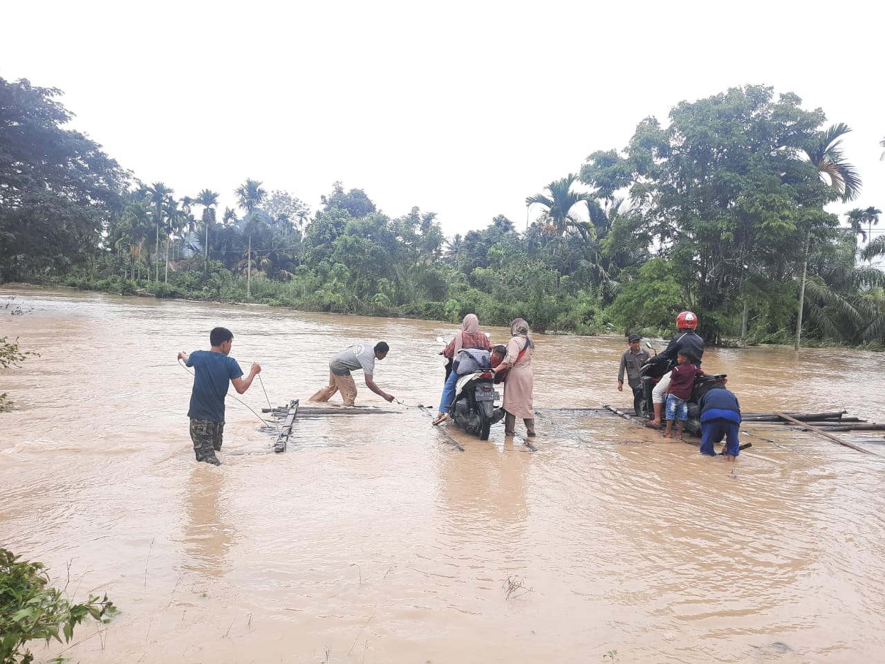 Ratusan rumah warga Aceh Utara terendam dihantam banjir susulan Ratusan rumah warga Aceh Utara terendam dihantam banjir susulan