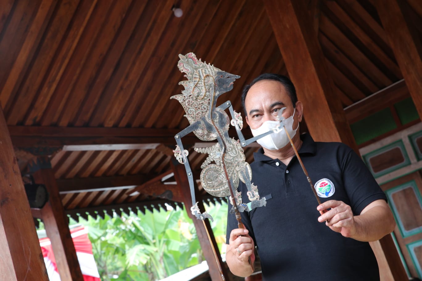 Wamen Budi Arie pastikan dorong kemajuan ekonomi desa di sekitar Candi Borobudur Wamen Budi Arie pastikan dorong kemajuan ekonomi desa di sekitar Candi Borobudur
