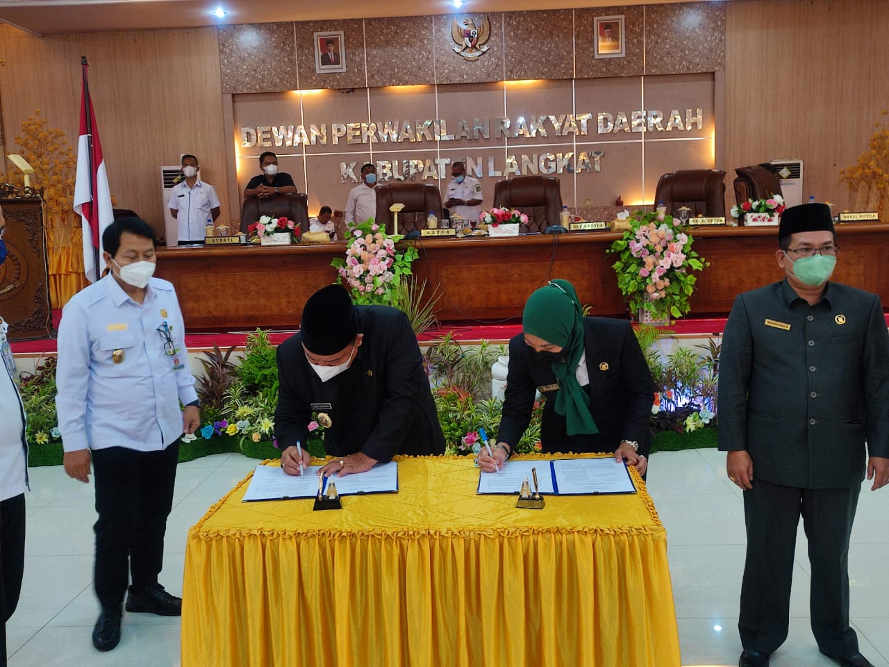 Perda APBD Kabupaten Langkat TA 2022 disahkan Perda APBD Kabupaten Langkat TA 2022 disahkan