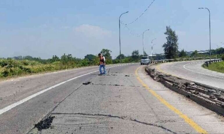 Jasa Marga perbaiki empat titik Tol Jakarta-Cikampek, waspadai macet Jasa Marga perbaiki empat titik Tol Jakarta-Cikampek, waspadai macet