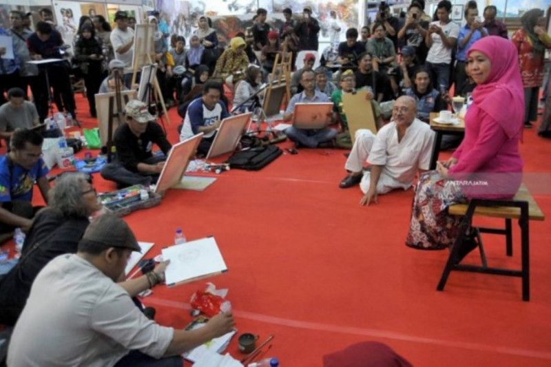 Pasar seni lukis kembali digelar setelah terhenti akibat COVID-19 Pasar seni lukis kembali digelar setelah terhenti akibat COVID-19