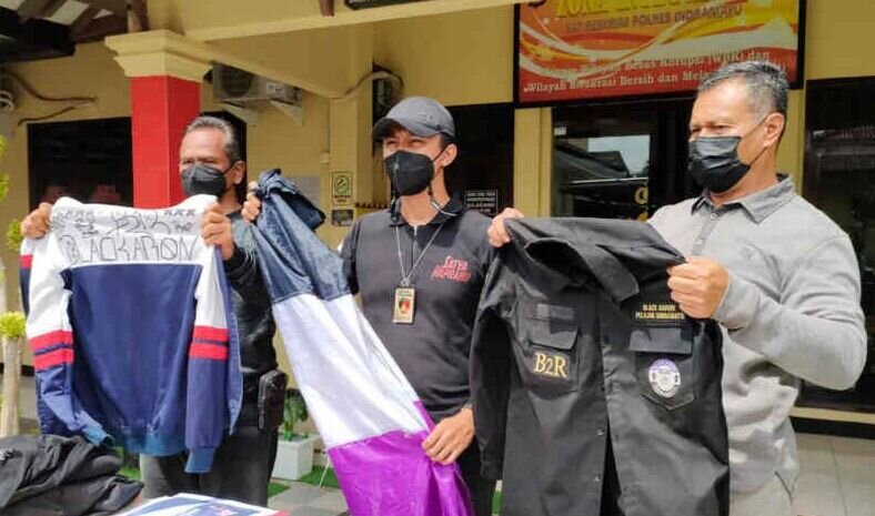 Polres Indramayu bekuk 11 geng motor di bawah umur penganiaya warga Polres Indramayu bekuk 11 geng motor di bawah umur penganiaya warga