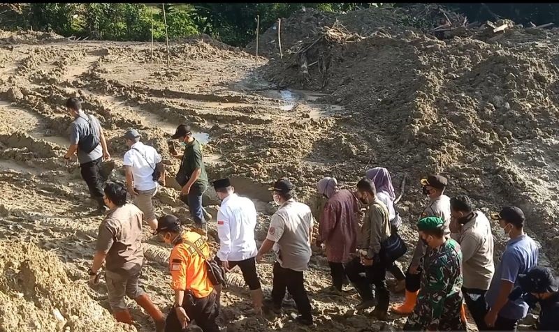 Mensos sebut longsor Sibolangit berpotensi memutus jalan di 7 dusun
