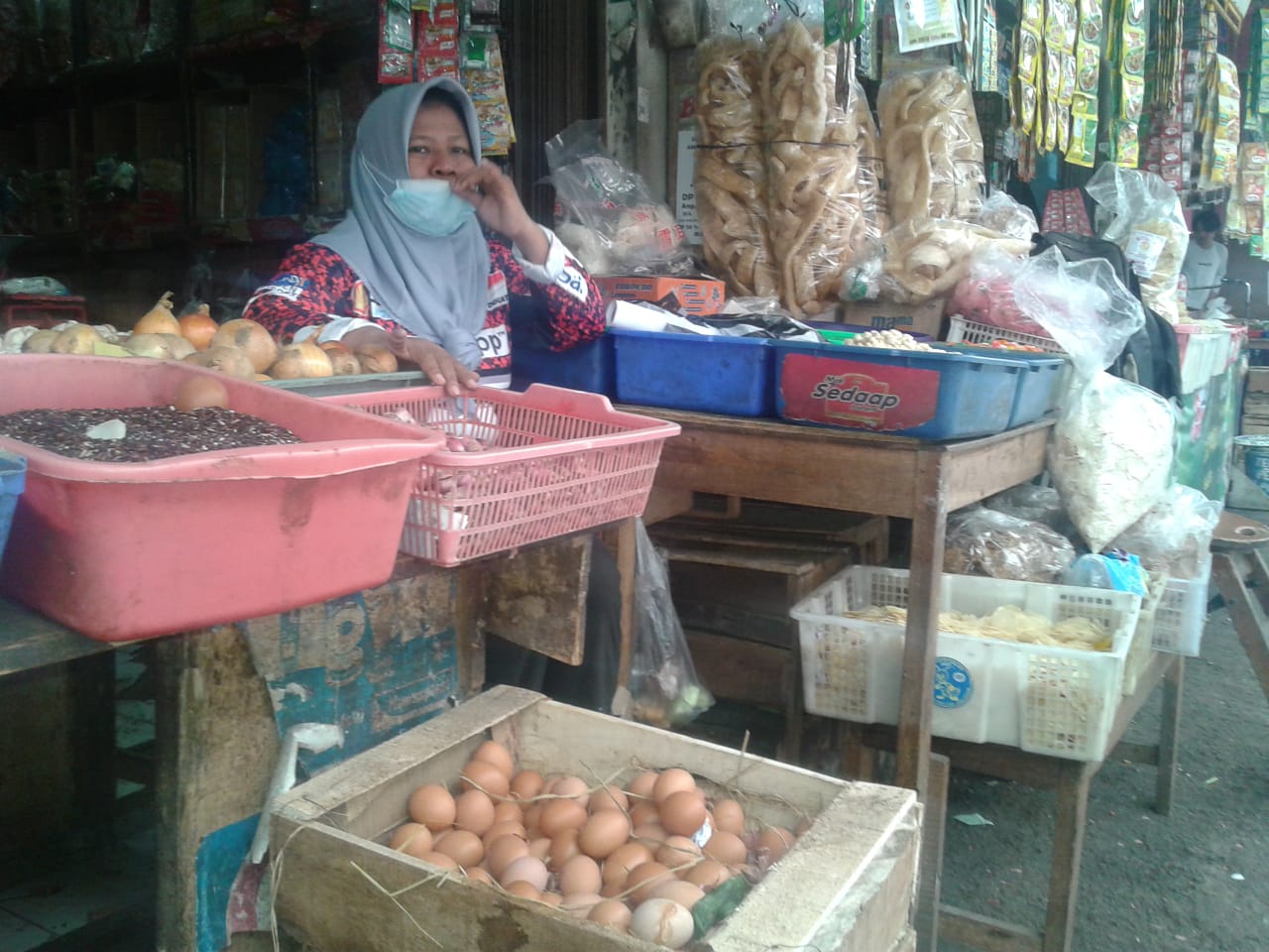Jelang Nataru, harga telur merangkak naik Jelang Nataru, harga telur merangkak naik