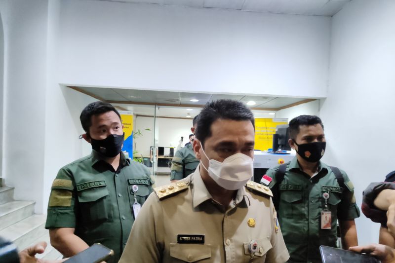 Riza mengaku tak punya pikiran untuk mencalonkan diri jadi gubernur Riza mengaku tak punya pikiran untuk mencalonkan diri jadi gubernur