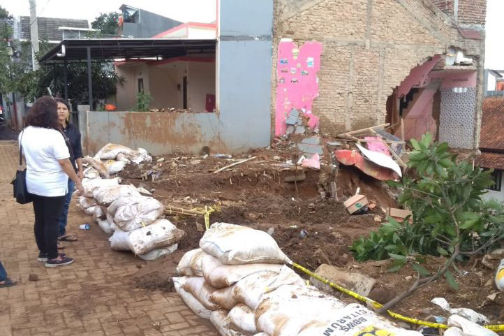 BMKG Bandung minta warga waspada potensi longsor di musim hujan