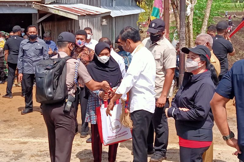 Presiden minta Papua Barat percepat vaksinasi Presiden minta Papua Barat percepat vaksinasi