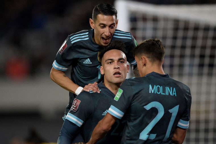 Gol tunggal Lautaro Martinez bawa Argentina menang tipis 1-0 atas Peru
