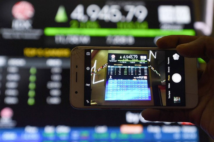 IHSG Senin dibuka menguat 5,95 poin IHSG Senin dibuka menguat 5,95 poin