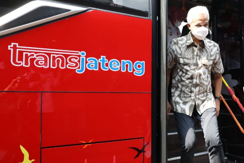 Gubernur Jateng luncurkan BRT Transjateng rute Semarang-Grobogan Gubernur Jateng luncurkan BRT Transjateng rute Semarang-Grobogan