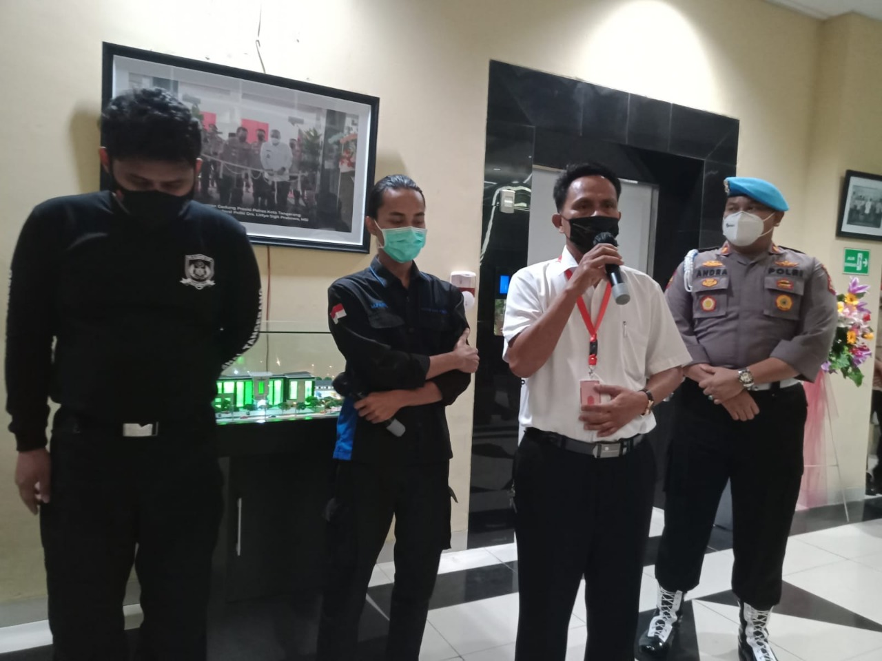 Aksi kekerasaan petugas saat demo mahasiswa, polisi periksa Brigadir NP Aksi kekerasaan petugas saat demo mahasiswa, polisi periksa Brigadir NP