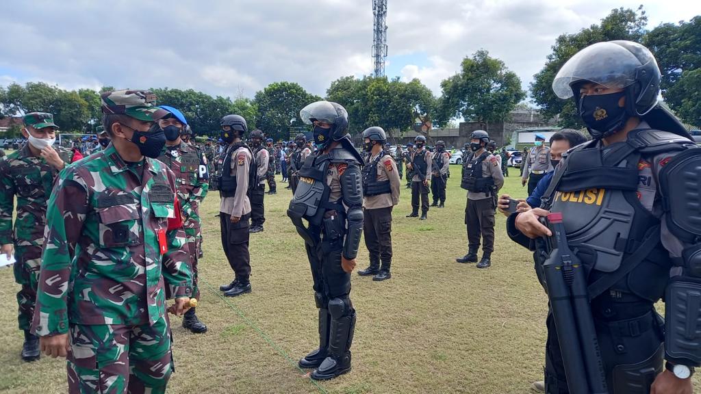 1366 personel gabungan siap amankan kunjungan Jokowi ke Denpasar 1366 personel gabungan siap amankan kunjungan Jokowi ke Denpasar