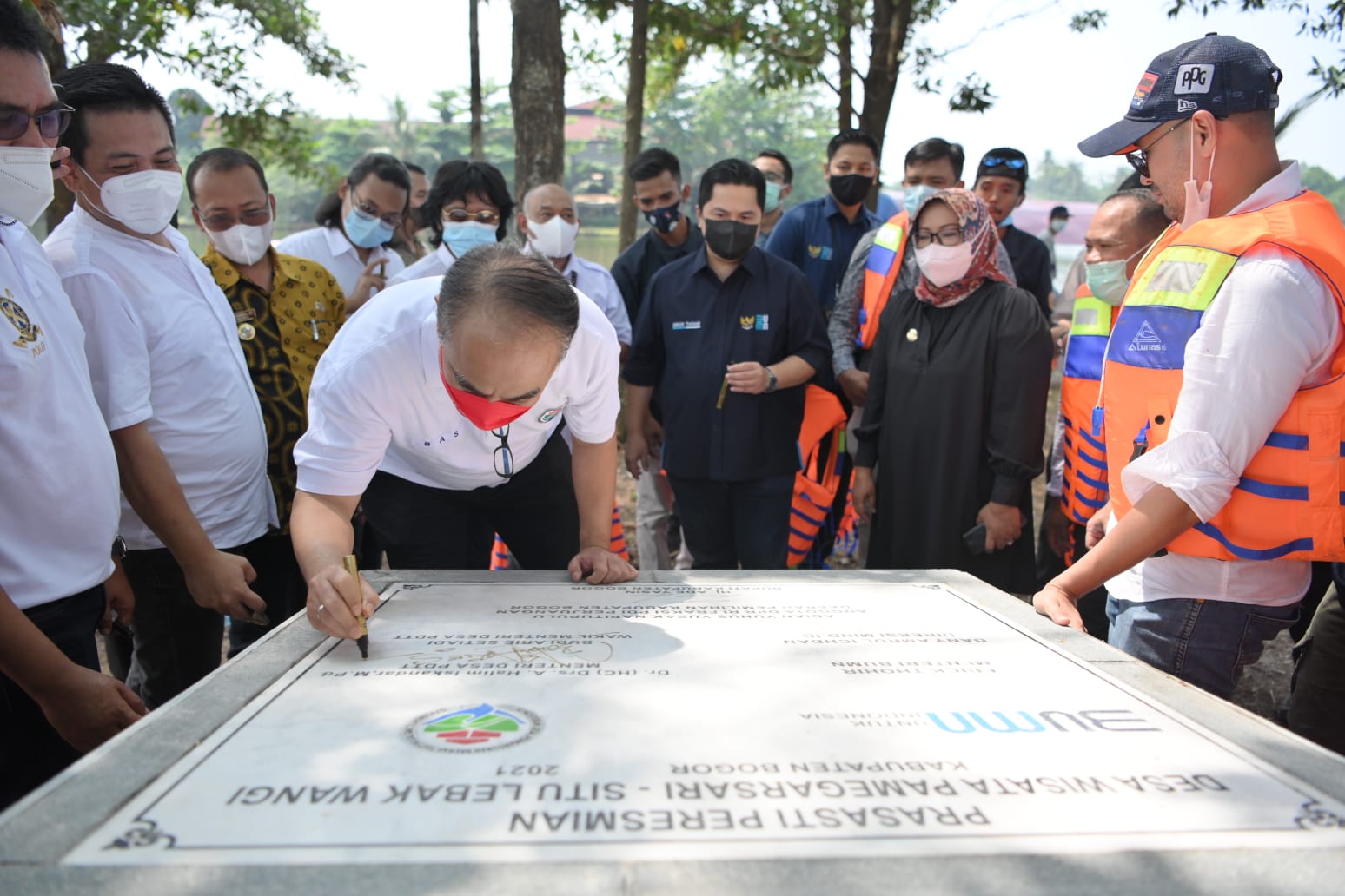 Dikelola BUMDes, Wamen Budi Arie resmikan Wisata Situ Lebak Wangi  
