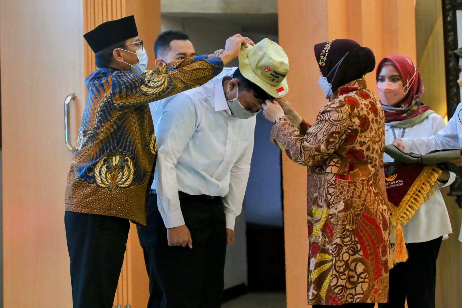 Mensos ajak mahasiswa cari solusi atasi masalah kemiskinan Mensos ajak mahasiswa cari solusi atasi masalah kemiskinan