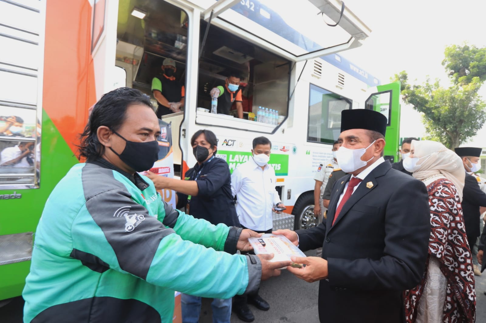 Buka aksi perdana truk makanan ACT, Gubsu harap bermanfaat bantu warga Buka aksi perdana truk makanan ACT, Gubsu harap bermanfaat bantu warga