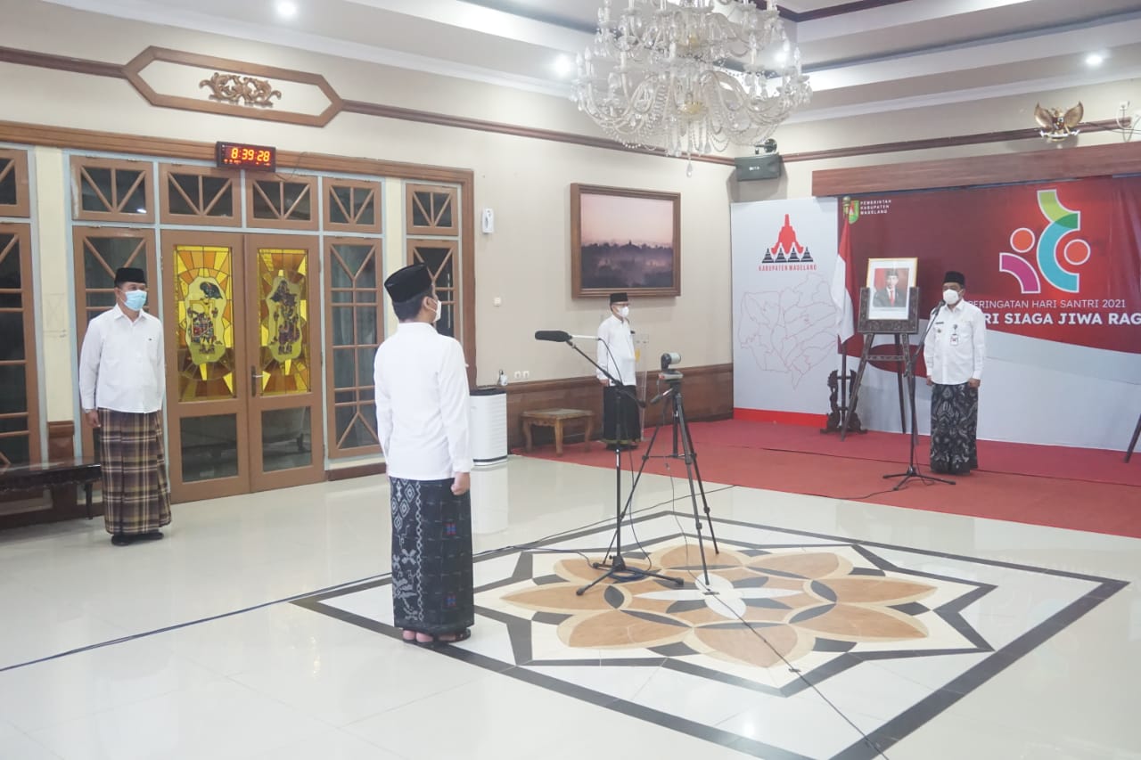 Peserta upacara Hari Santri Nasional Kabupaten Magelang wajib kenakan baju santri Peserta upacara Hari Santri Nasional Kabupaten Magelang wajib kenakan baju santri