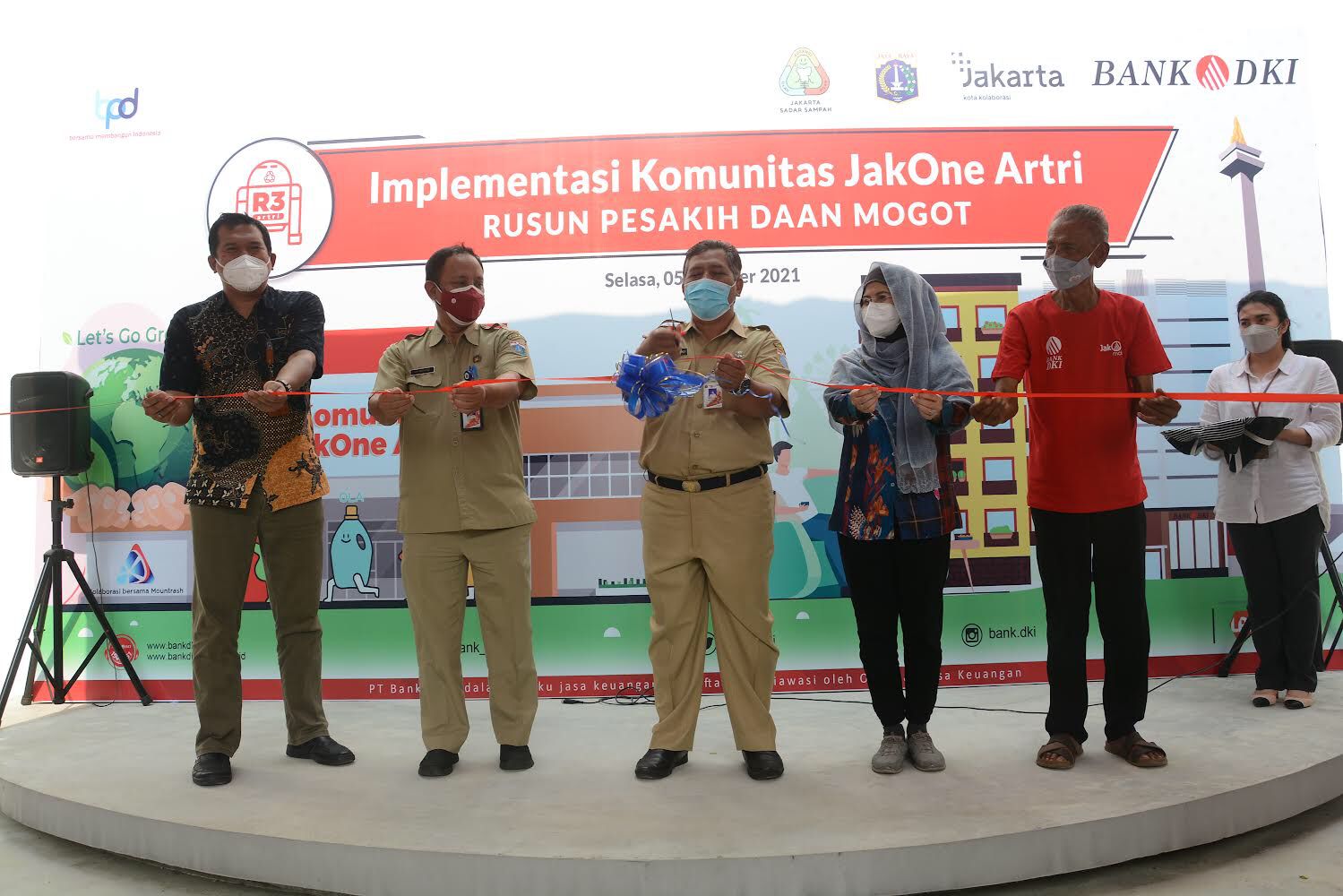 Dukung Program Jakarta Sadar Sampah, Bank DKI rangkul penghuni Rusun Pesakih Dukung Program Jakarta Sadar Sampah, Bank DKI rangkul penghuni Rusun Pesakih