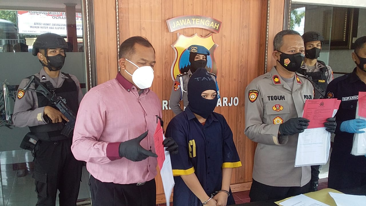 Polres bekuk pelaku investasi bodong buron 3 bulan Polres bekuk pelaku investasi bodong buron 3 bulan