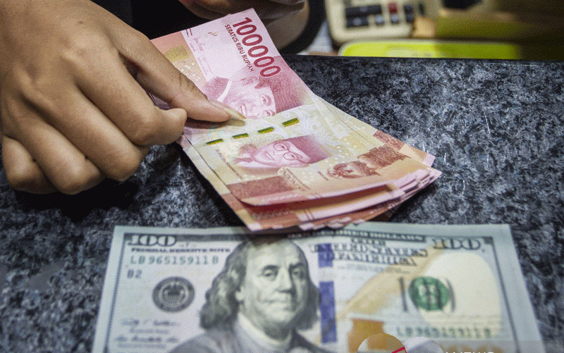 Investor cari mata uang aman, dolar menguat dan melonjak terhadap yen