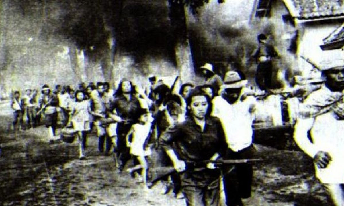 12 Oktober 1945: Laskar Wanita Indonesia berdiri di Bandung