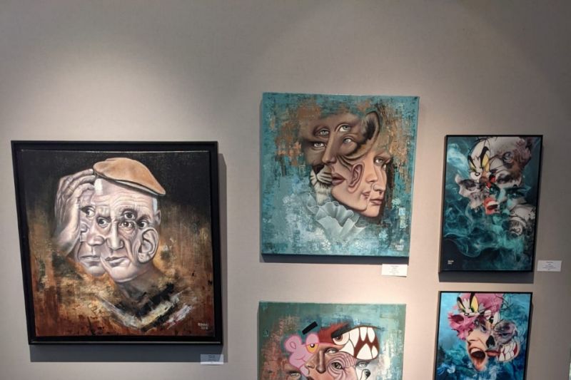 Karya pelukis kontemporer Indonesia dipamerkan di Paris Karya pelukis kontemporer Indonesia dipamerkan di Paris