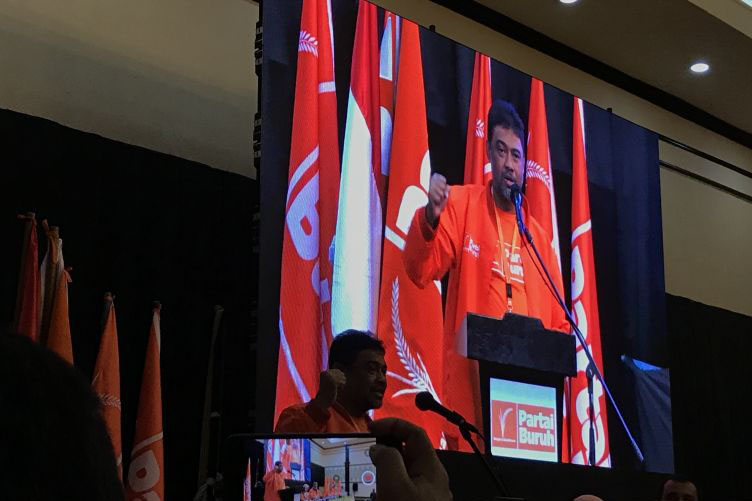 Said Iqbal resmi dilantik sebagai pimpinan Partai Buruh yang baru Said Iqbal resmi dilantik sebagai pimpinan Partai Buruh yang baru