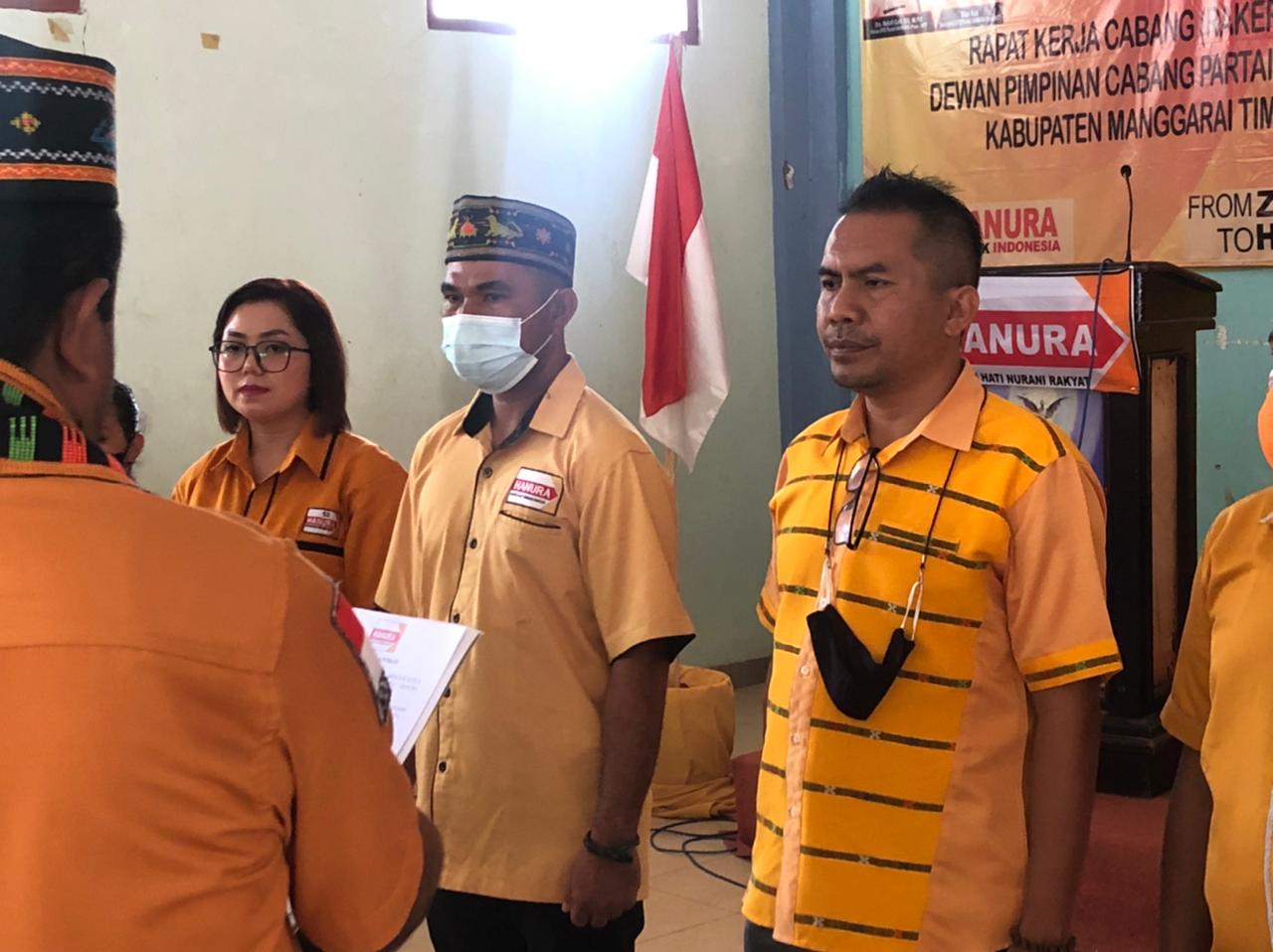 DPD Hanura NTT lantik Mensi nahkodai Hanura Matim DPD Hanura NTT lantik Mensi nahkodai Hanura Matim