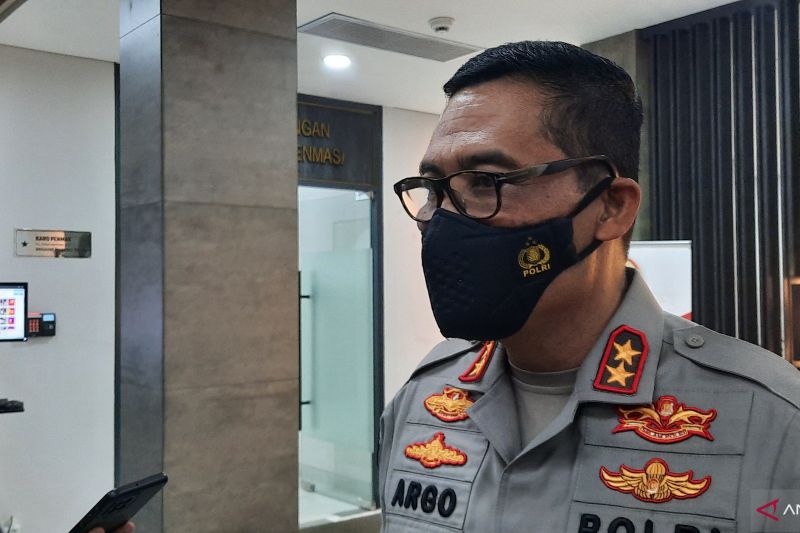 Kanit Reskrim Polsek Pecut Sei Tuan dicopot karena tak profesional Kanit Reskrim Polsek Pecut Sei Tuan dicopot karena tak profesional
