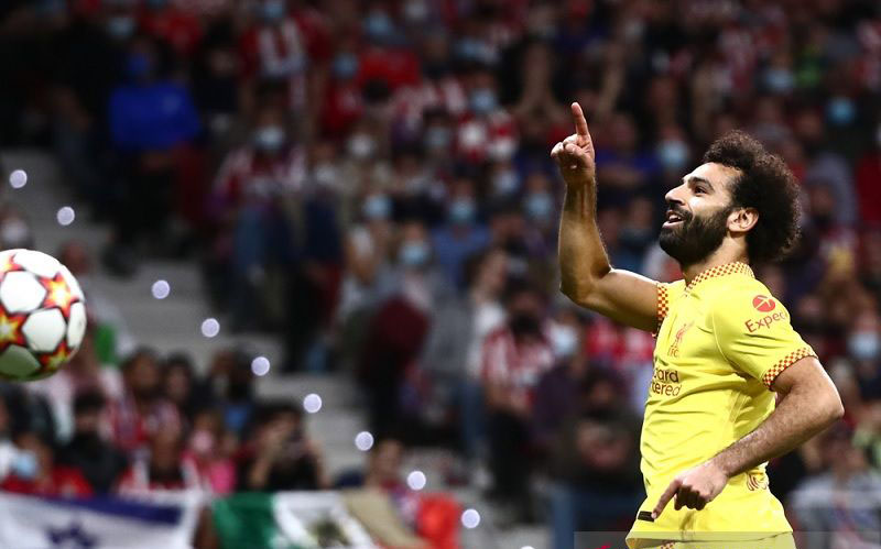 Penalti Mohamed Salah menangkan Liverpool atas 10 pemain Atletico