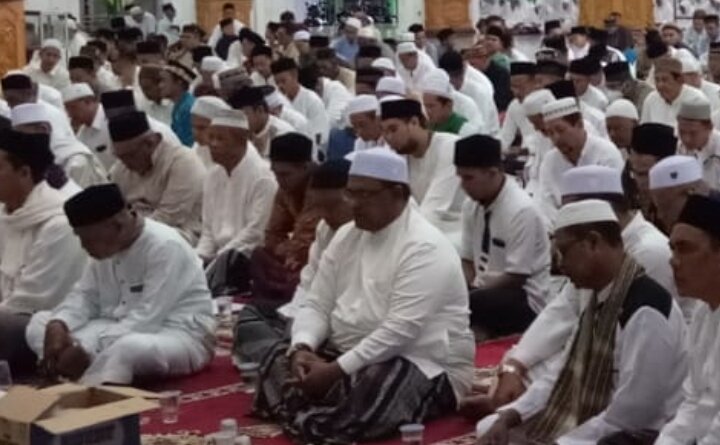 Pemda ikut partisipasi pada perayaan Maulid di tiga masjid di Kabupaten Aceh Utara Pemda ikut partisipasi pada perayaan Maulid di tiga masjid di Kabupaten Aceh Utara