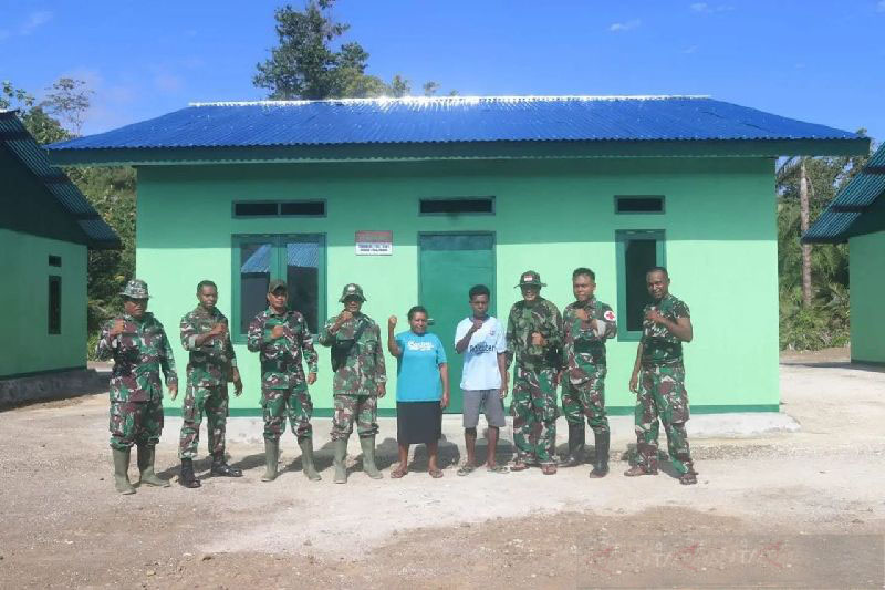 Satgas TMMD Kodim Yawa bangun 8 rumah warga di Kampung Miosnum Yapen