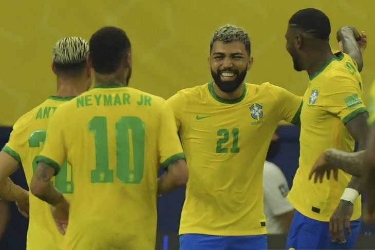 Brazil libas Uruguay dengan skor 4-1 Brazil libas Uruguay dengan skor 4-1
