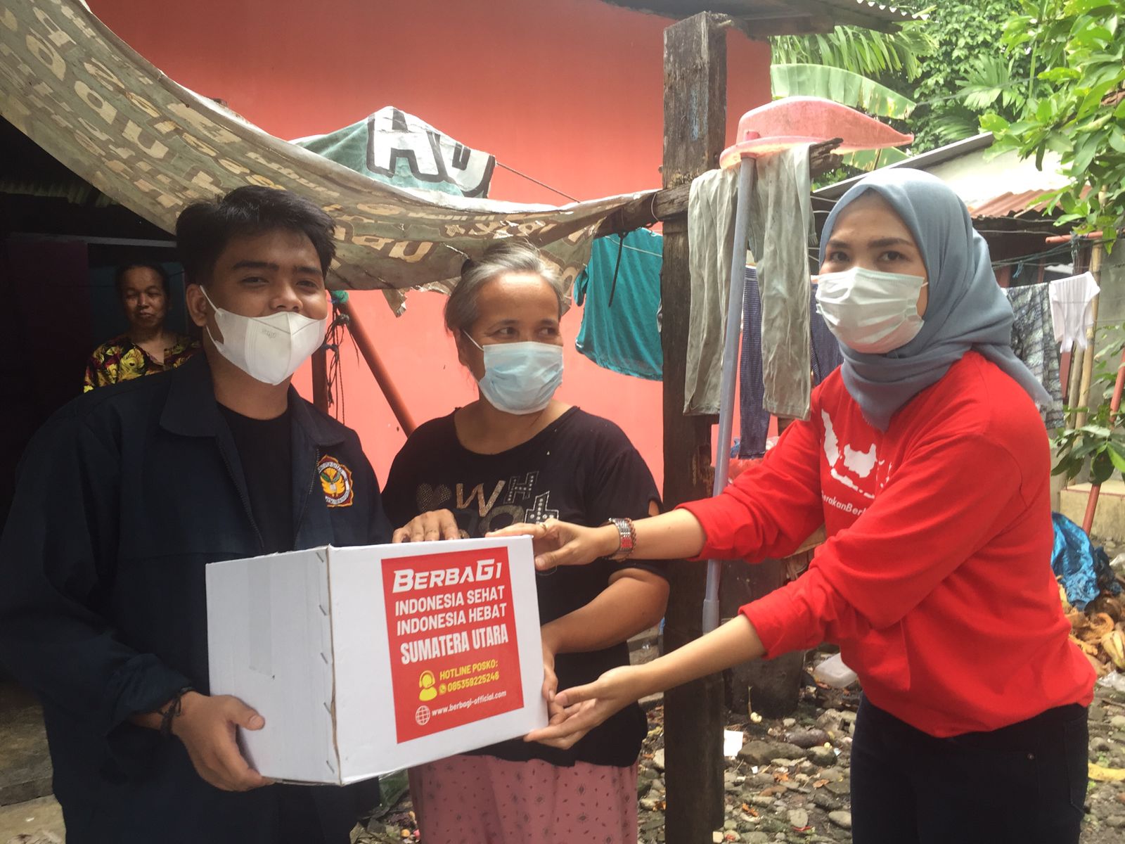 BEM SI Sumut gelar aksi berbagi untuk warga BEM SI Sumut gelar aksi berbagi untuk warga
