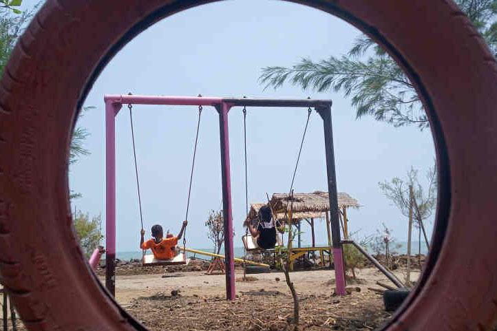 Sempat mati suri, kini Pantai Tirta Ayu kembali berseri