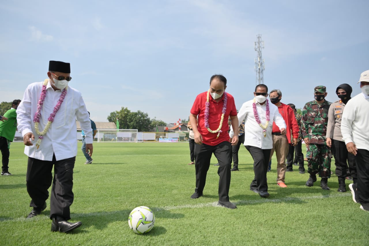 Wamen Budi Arie resmikan stadion mini berumput standar FIFA