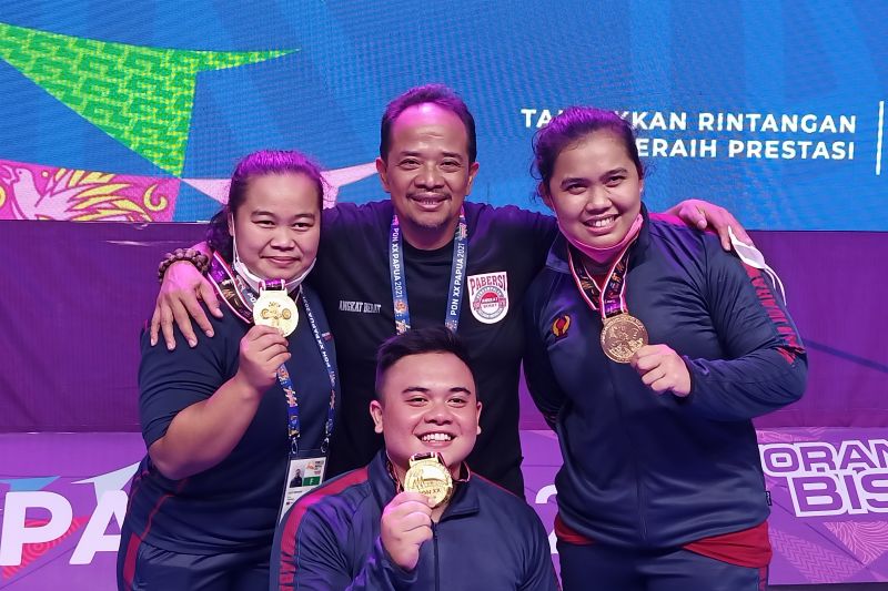 Sepuluh provinsi berburu emas pemungkas angkat berat PON Papua Sepuluh provinsi berburu emas pemungkas angkat berat PON Papua