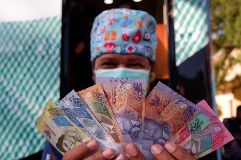 Rupiah melemah didorong pernyataan agresif The Fed Rupiah melemah didorong pernyataan agresif The Fed