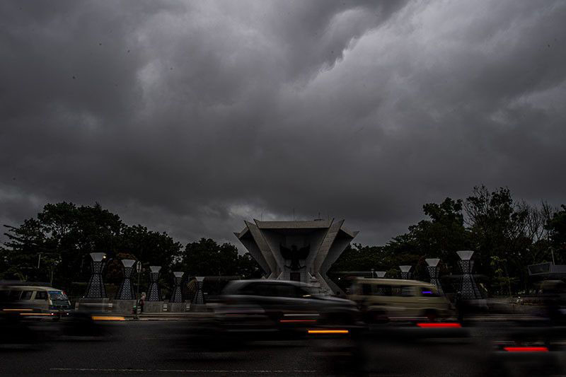 Hujan lebat disertai angin berpotensi terjadi di sejumlah provinsi