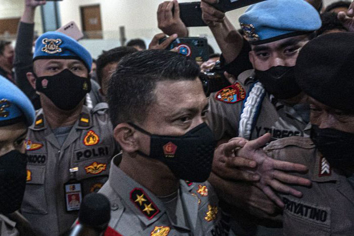 Drama tembak-menembak dan pernyataan cinta istri Ferdy Sambo Drama tembak-menembak dan pernyataan cinta istri Ferdy Sambo