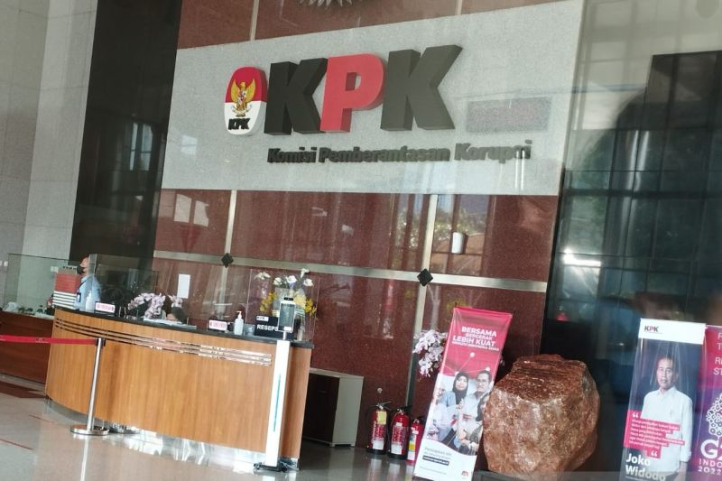 KPK panggil saksi kasus suap perdagangan minyak mentah di PES KPK panggil saksi kasus suap perdagangan minyak mentah di PES