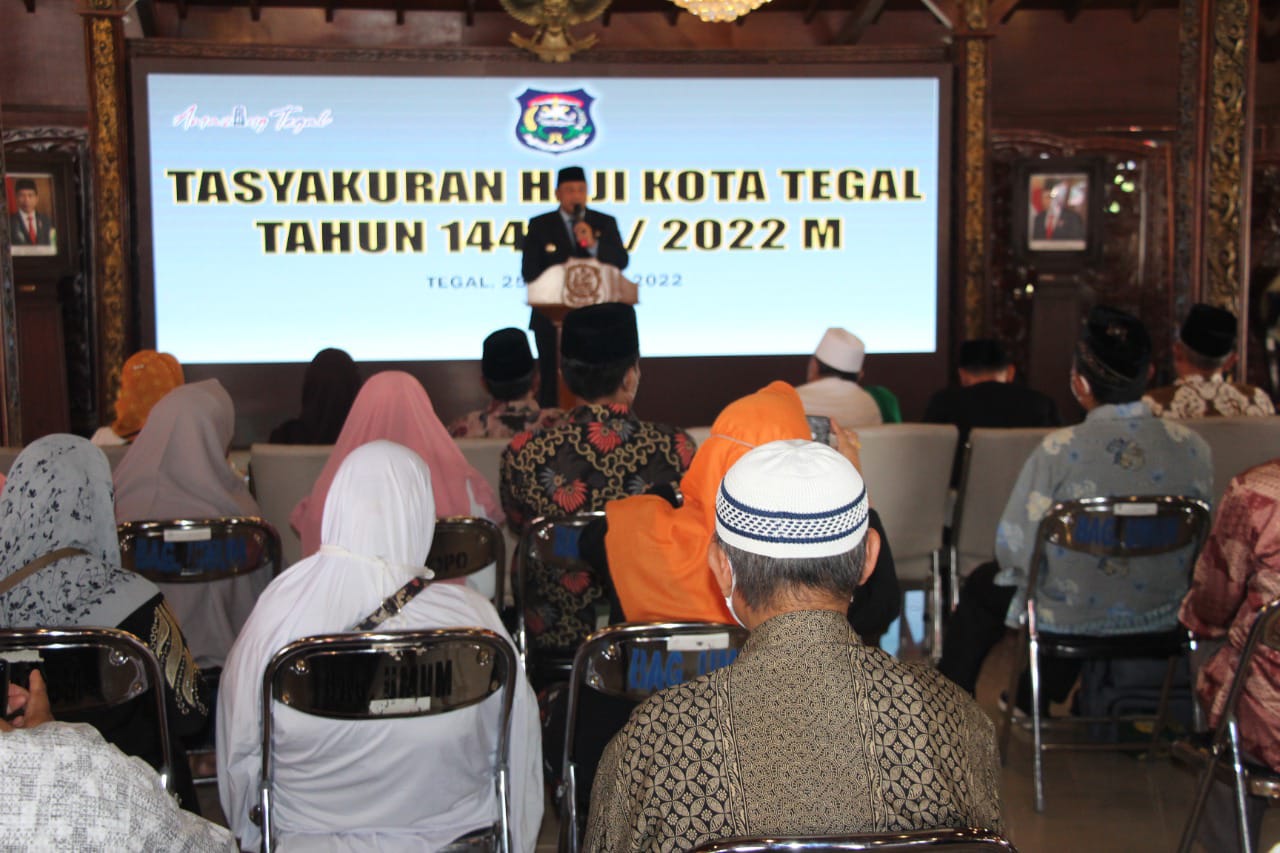 Kembali dari Mekkah, Jamaah haji asal Tegal diminta tetap disiplin Kembali dari Mekkah, Jamaah haji asal Tegal diminta tetap disiplin