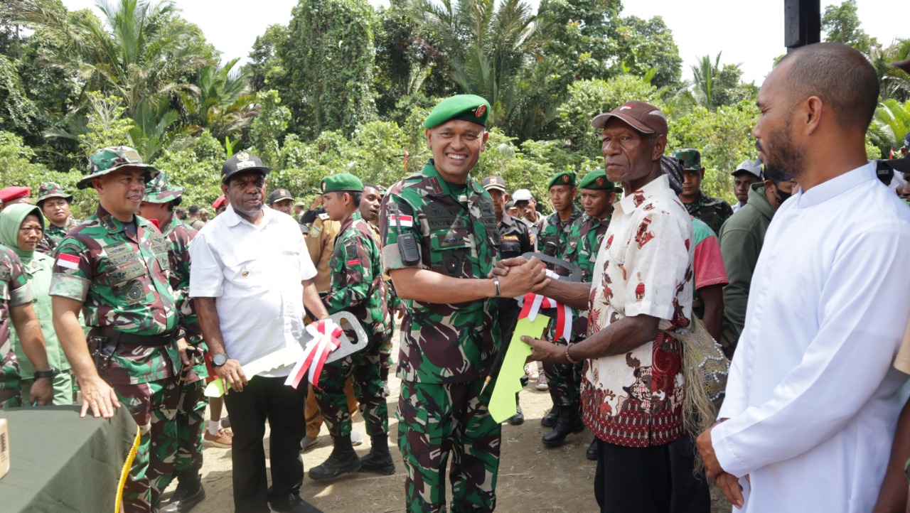 Masyarakat Susukun Keerom diminta jaga dan rawat hasil Program TMMD Masyarakat Susukun Keerom diminta jaga dan rawat hasil Program TMMD