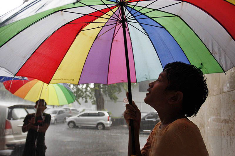 BMKG prakirakan hujan guyur Jakarta pada Sabtu