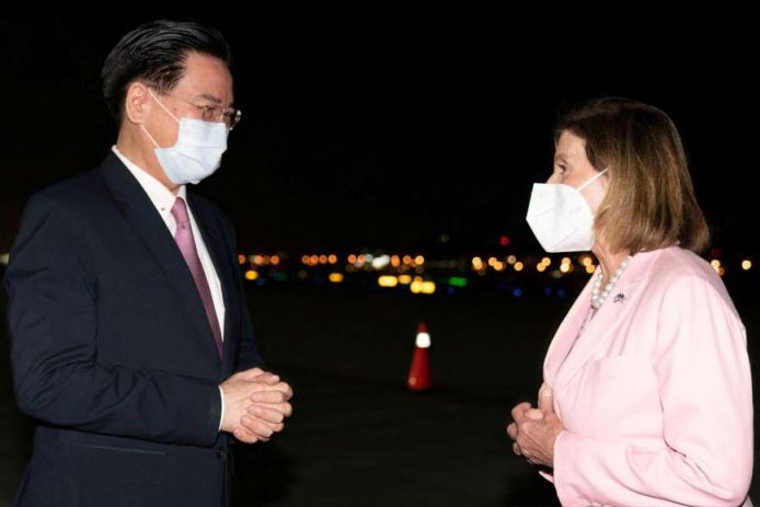 China kecam kunjungan Pelosi, gelar latihan tempur di dekat Taiwan China kecam kunjungan Pelosi, gelar latihan tempur di dekat Taiwan